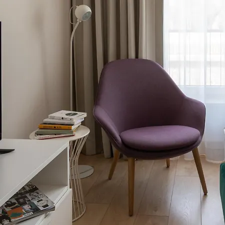 Happy House Aparthotel