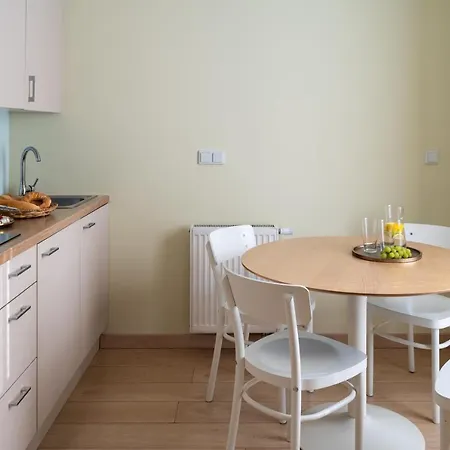 Aparthotel Happy House 4*