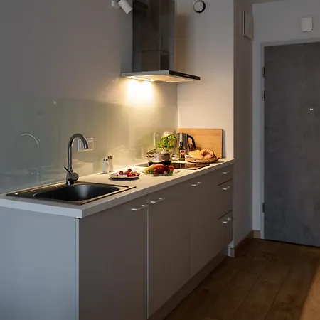 Happy House Aparthotel 4*