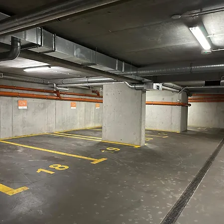 Happy House Aparthotel 4*