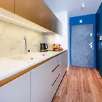 Happy House 4*